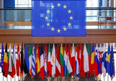 Image for EU to restrict travel rules for Russians, split on how far to go