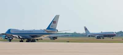 Image for Trump says he will use old Air Force One to travel to UK with new plane going there too