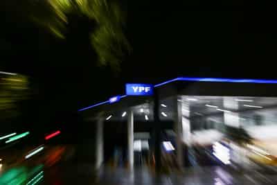 Image for Argentina asks UK court to pause enforcement in $16 billion oil company seizure case