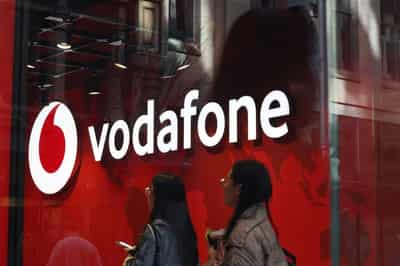 Image for Liberty Global to buy Vodafone's stake in VodafoneZiggo, spin-off Benelux operations
