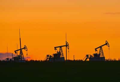 Image for Oil prices fall as investors assess US court ruling on Trump tariffs