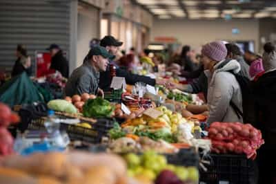 Image for Analysis-East Europeans count their pennies for Christmas as food costs soar
