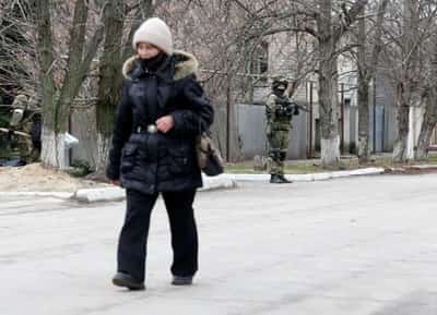 Image for U.N. shifts aid east in Ukraine, plans convoys to rebel areas
