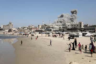 Image for Israel says 'Gaza is burning' as it launches ground assault