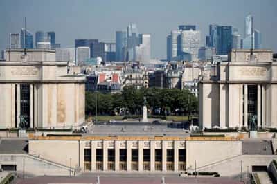 Image for Two-speed euro zone economy as services shine, factories struggle -PMI