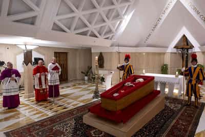 Image for Pope Francis' funeral to be held on Saturday at 0800 GMT, Vatican says