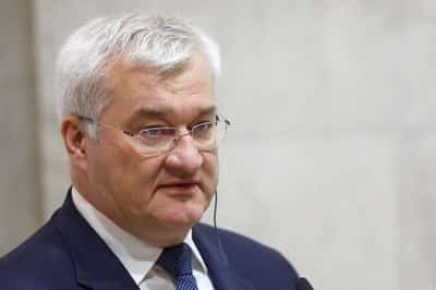 Image for Ukraine's foreign minister hails minerals deal with US as 'milestone'