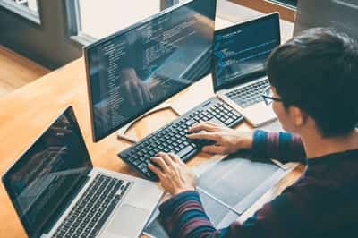 Image for IT outsourcing for financial services companies: key benefits