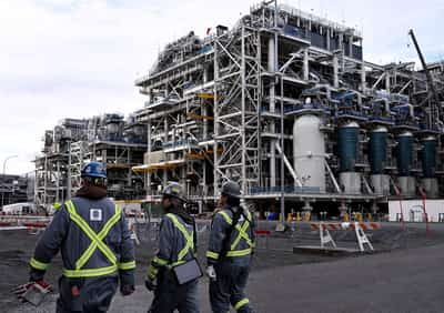 Image for Exclusive-European buyers hold talks to ship Canadian LNG via Panama Canal to diversify supply