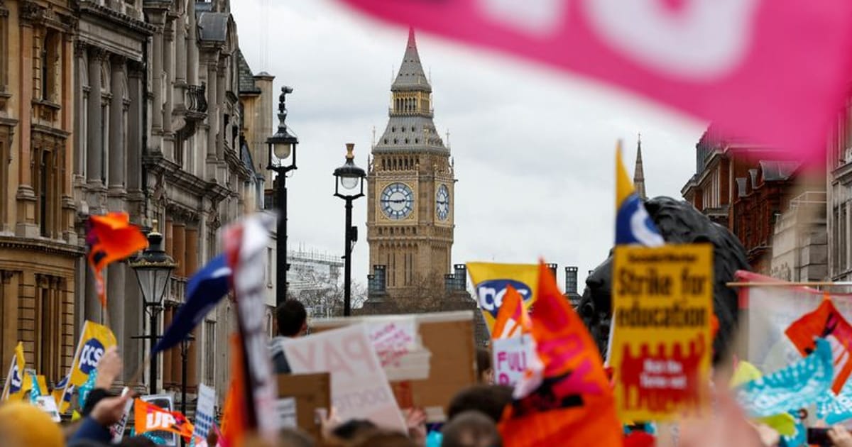 UK sets out teacher pay hikes that should outpace inflation