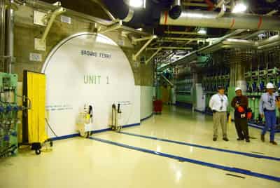 Image for US leads record rise in spending on nuclear arsenals, campaign group says