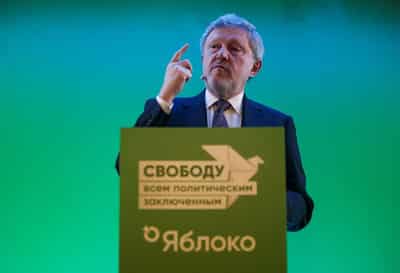 Image for Russian opposition party that wants Ukraine ceasefire vows to keep campaigning despite crackdown