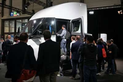 Image for Einride to deploy 500 Tesla electric trucks for North American fleet