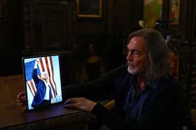 Image for Artist behind Trump portrait gifted by Putin says he hopes it brings peace