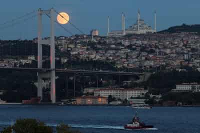 Image for Turkish officials visited Portugal for highway, bridges tender talks, sources say