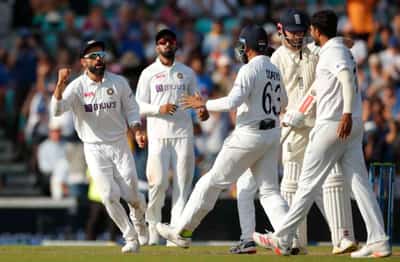 Image for Cricket-Kohli hails Indian bowlers, Root wants England to be &#8216;ruthless&#8217;