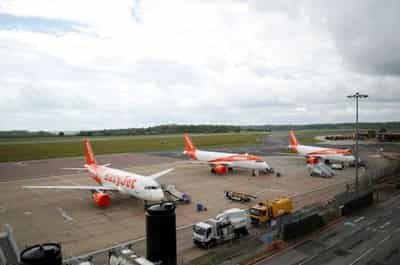 Image for Explainer-Luton Airport runway meltdown shows airports vulnerable to climate change