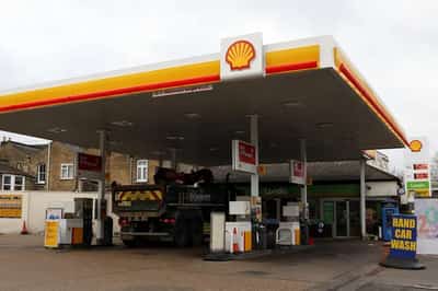 Image for Shell’s $6 billion profit smashes forecasts as LNG offsets weak refining