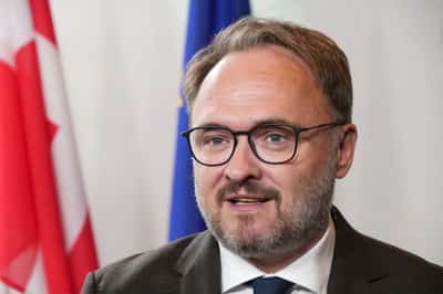 Image for EU sticks to 2028 Russian gas exit after talks with US energy chief