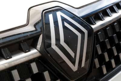 Image for Renault seeks to cut 800 jobs in engineering in France
