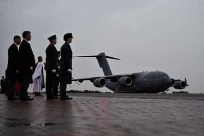 Image for Plane carrying coffin of Queen Elizabeth lands in London