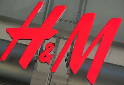 Image for H&M to buy back own shares for $105 million