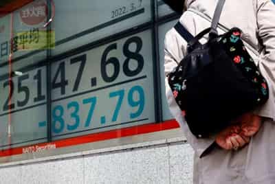 Image for Wall Street set to open higher, oil prices extend losses