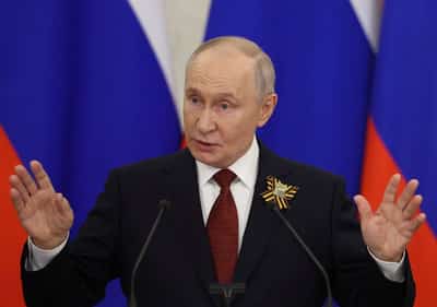 Image for Kremlin repeats Putin's assertion that Ukraine war is nearly over after Zelenskiy casts doubt