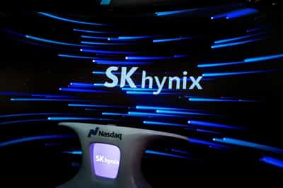 Image for Analysis-Samsung, SK Hynix payouts test South Korea's reform drive as investors seek more