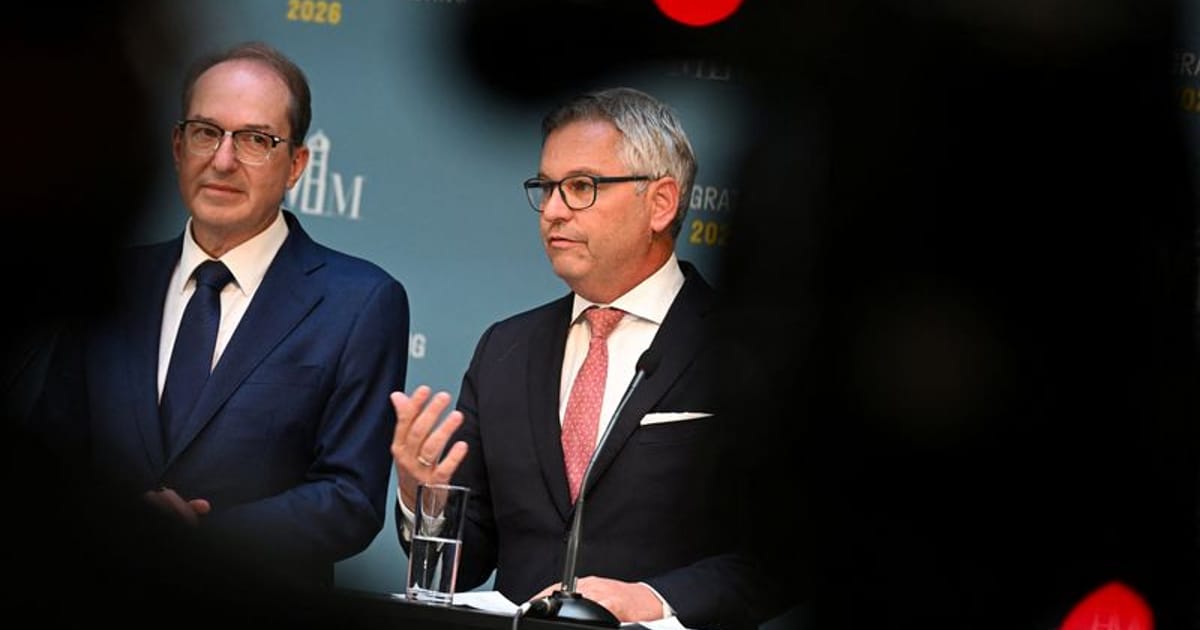 German minister calls for expedited deportation in mass border crossings