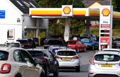 Image for Five countries seek to delay EU fossil fuel car phase-out -document