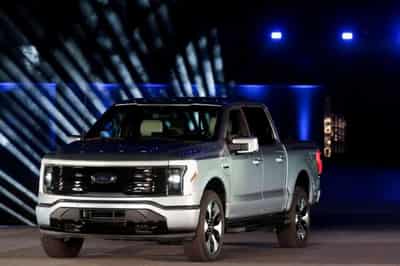 Image for Electric vehicles confront the leap to the mass market