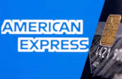 Image for AmEx revenue beats expectations on strong holiday spending