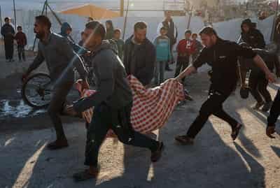 Image for Israeli strike kills two Palestinians in a car in Gaza, medics say