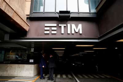 Image for Telecom Italia moves to ditch costly savings shares
