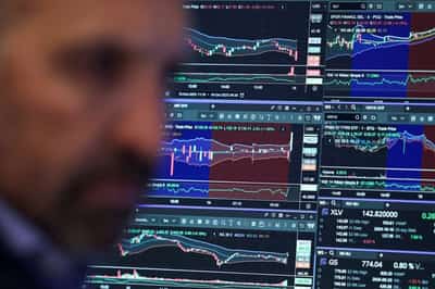 Image for Trading Day: Bears barge bulls aside