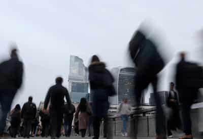 Image for UK female workers still get lower bonuses than males, data firm says
