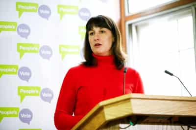 Image for UK&#8217;s Labour would target online firms to help high street retailers