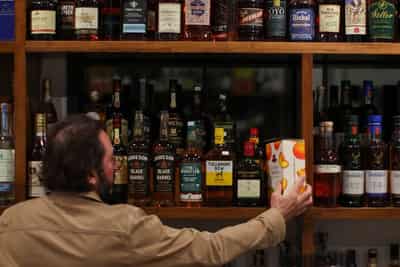 Image for Diageo plans cost cuts, asset sales to reduce debt