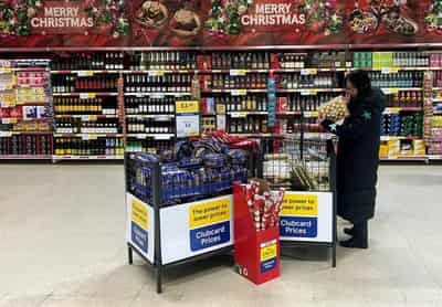 Image for UK retailers report gloomy run-up to Christmas, CBI says