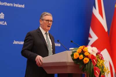 Image for China relaxes visa rules for UK citizens on PM's trip to Beijing