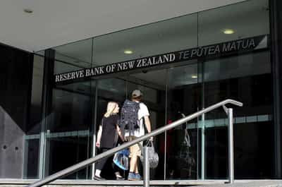 Image for New Zealand holds rates at record low as fresh COVID-19 outbreak stokes uncertainty
