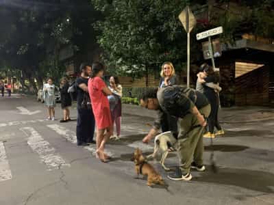 Image for Strong nighttime earthquake jolts sleeping Mexicans, at least one death reported