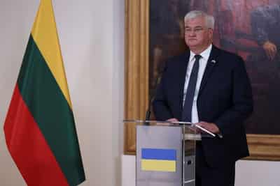 Image for Kyiv accuses Russia of leaving Ukrainians stranded at Georgian border