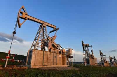 Image for Oil falls over 1% as investors worry about China demand outlook