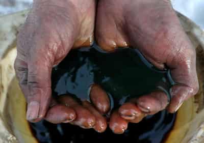 Image for Oil set for slow recovery as vaccines rolled out &#8211; Reuters poll