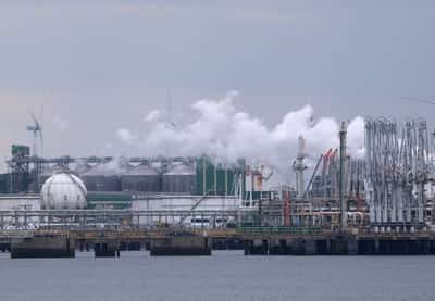 Image for European benchmark gas price touches €100 for first time since December 2022