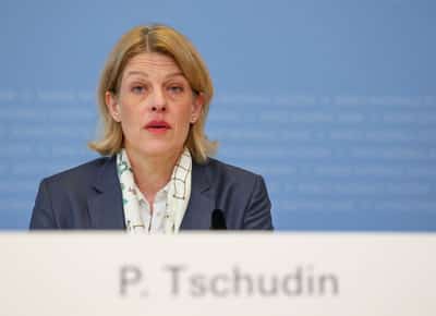 Image for Artificial intelligence could push up inflation - SNB's Tschudin says