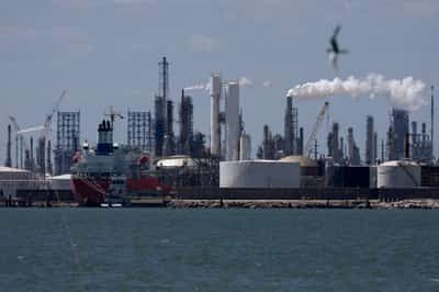 Image for Oil slips after OPEC+ agrees to raise output targets