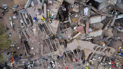 Image for Search for Colombia earthquake survivors stretches into third day